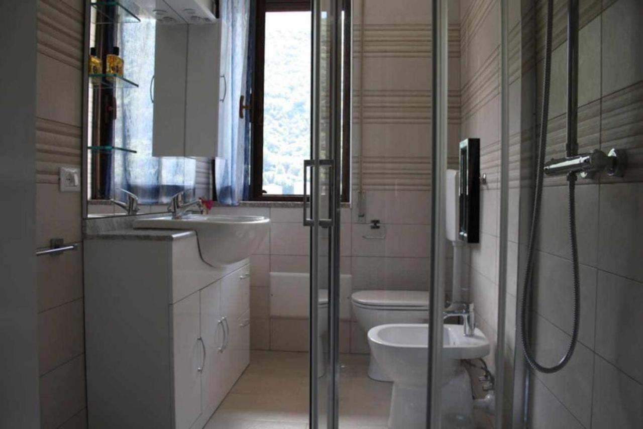 Bluelake Apartament 1 Omegna Luaran gambar
